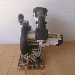 マキタ　充電式マルノコ　HS630D　本体のみ