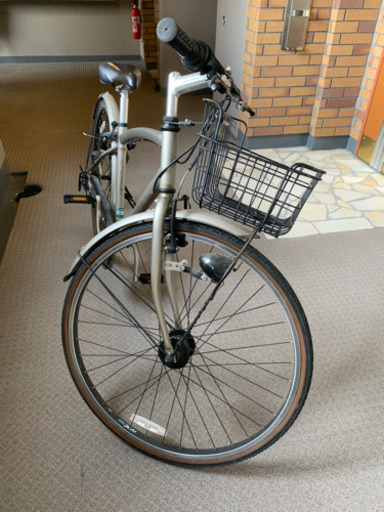27インチ 自転車 6段変速、オートライト付