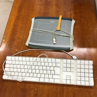 Appleキーボード　Wacomタブレット