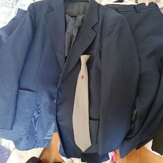 県立小山高等学校の制服差し上げます。