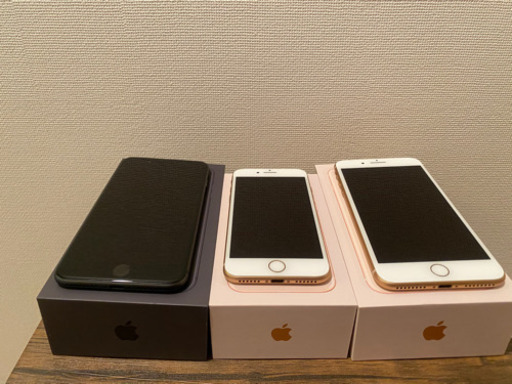 iPhone8：1台とiPhone 8plus ：2台の計3台まとめ売り！