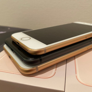 iPhone8：1台とiPhone 8plus ：2台の計3台まとめ売り！
