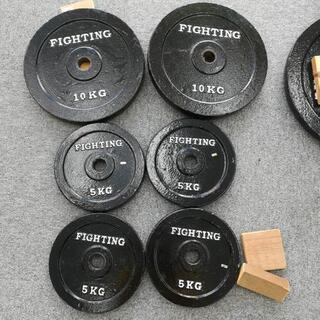 ベンチプレス110kgセット。筋トレ、ウエイトトレーニング。