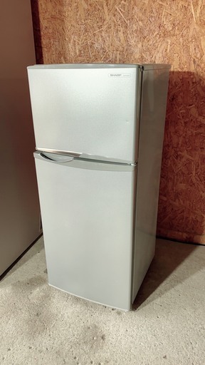 美品シャープ１１８L   ２ドア冷蔵庫　２０１３年
