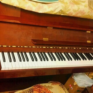 KAWAI アプライトピアノ