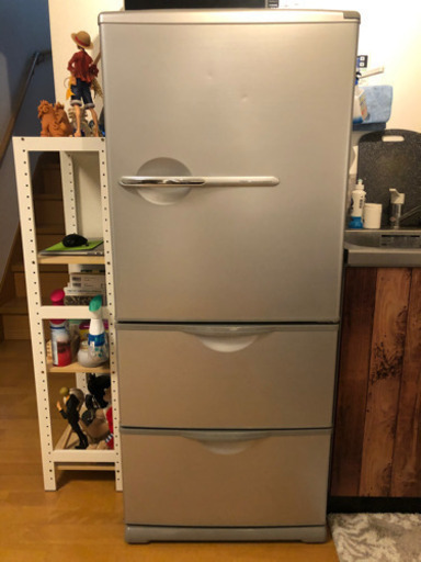 【取引中】オシャレなシルバーカラー　AQUA冷蔵庫