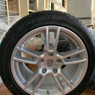 ポルシェ　パナメーラ　タイヤ　295/40ZR 19 グットイヤータイヤ　未使用品　ホイール付き ポルシェ パナメーラ タイヤ 295/40ZR 19 グットイヤータイヤ 未使用品