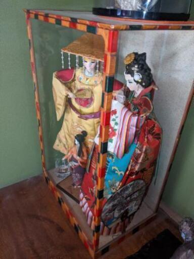 韓国人形 チマチョゴリ人形 ガラスケース入り 韓国 民芸品 アンティーク Sai 出来島のインテリア雑貨 小物 置物 オブジェ の中古あげます 譲ります ジモティーで不用品の処分