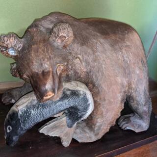 特大 熊 木彫り 彫刻 置物  ◆鮭をくわえた木彫りの熊◆