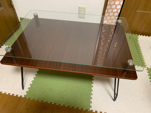 値下げしました！　ガラスローテーブルです！