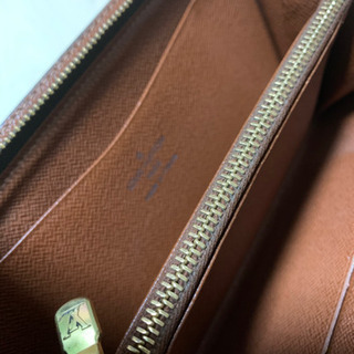 ルイヴィトン モノグラム ラウンドファスナー長財布