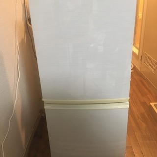シャープノンフロン冷凍冷蔵庫 137L　2012年製 白 