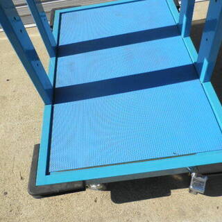 UCHIDA（内田洋行）ワゴン・作業台 キャスター付き（ブレーキ機構