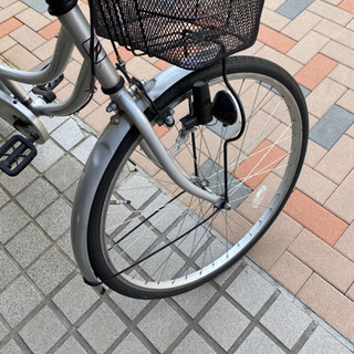 普通の自転車です。　12000円ほどで購入。