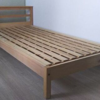 無料　木製ベッドフレーム　　