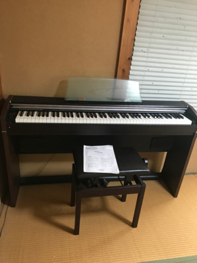Privia PX-700 中古