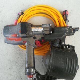 MAX高圧釘打ち機　高圧エアーホース付き