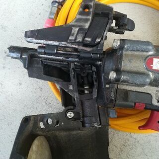 MAX高圧釘打ち機　高圧エアーホース付き