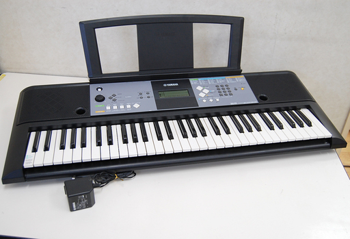 YAMAHA PSR-E233 ポータブルキーボード 61鍵盤 譜面台付き 電子キーボード ヤマハ 動作確認済み  ☆ PayPay(ペイペイ)決済可能 ☆ 札幌市 清田区 平岡