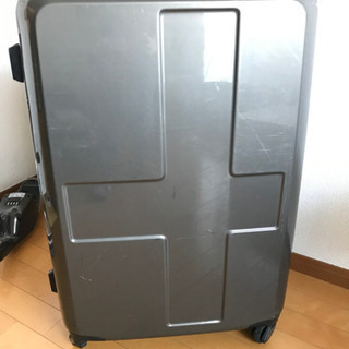 【取引終了】鍵紛失でありません innovator スーツケース...