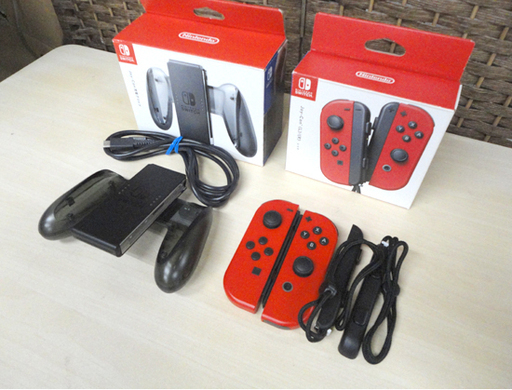 美品 ニンテンドースイッチ ジョイコン(Ｌ)/(R) レッド ストラップ×2+ジョイコン充電グリップ セット Nintendo Switch Joy-Con