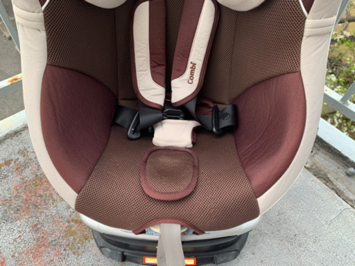 combi(自動車用チャイルドシート本体)のフリマアイテム一覧 コンビ combi(自動車用チャイルドシート本体)のフリマアイテム一覧 コンビ