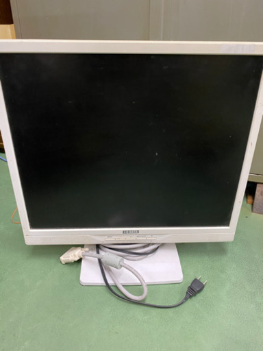 ディスプレイ　19インチ　IODATA