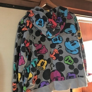 子供服ディズニー14ぐらいパーカージャケット。