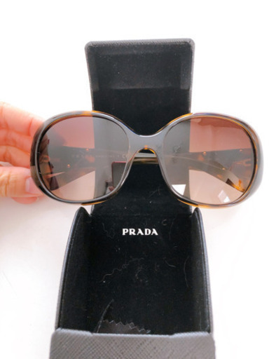 PRADAサングラス