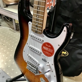 Squier by Fender Affinity Series Stratocasterの通販はau PAY 