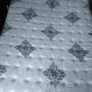 【決定】Sealy ダブルベッド※4/20まで