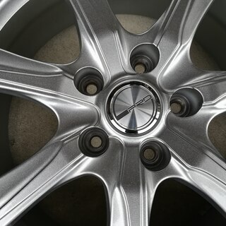 値下げしますマツダCX-５、日産エクストレイル等スタットレスタイヤ（ほぼ新品）サイズ225/65/17