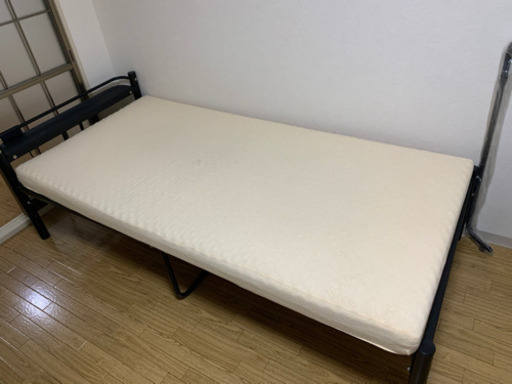 ❇︎急募❇︎シングルベッド組み立て式