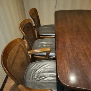 カリモク製、6人掛ダイニングテーブル