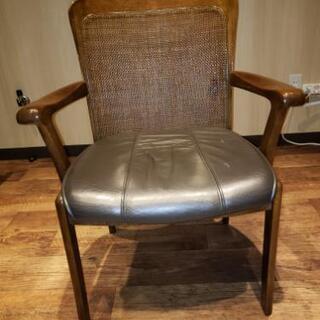 カリモク製、6人掛ダイニングテーブル