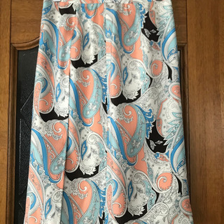 定価37,800円 新品 ポールスチュアート スカート S 裏地付き ツルツル  