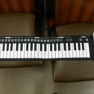 ロールピアノ　49鍵盤　電池式 　電子ロールピアノ　電子ピアノ　...