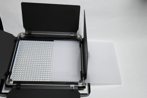NEEWER LEDライト LED-NL660 照明  ライト　写真 映像 Lバッテリー式