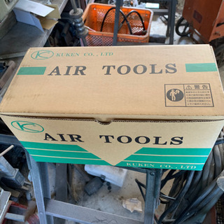 値下げしました　プロ用のエアーサンダー空研未使用品