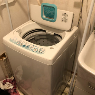 引き取り限定‼️洗濯機差し上げます。