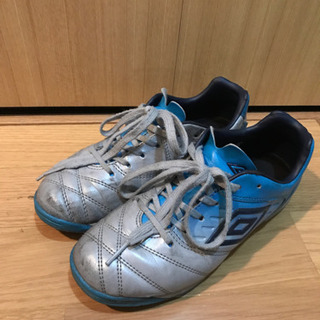 キッズ用品 アビスパサッカー３１日　出品とりやめスクール　ユニフォーム　150〜160 21㎝スパイク付き