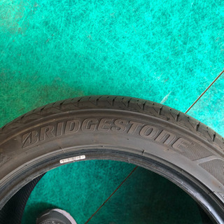 タイヤ　ブリジストンレグノ235/50/18  4本セット