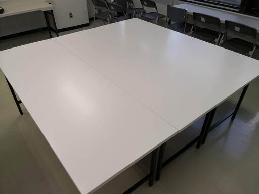 会議テーブル1800・600×3本一回だけ使用