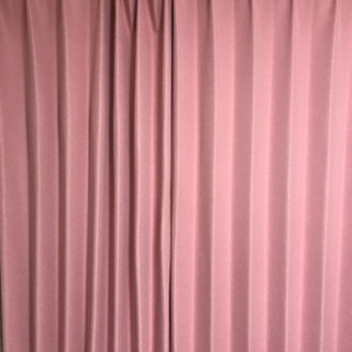 無地ピンクのカーテン 2枚組