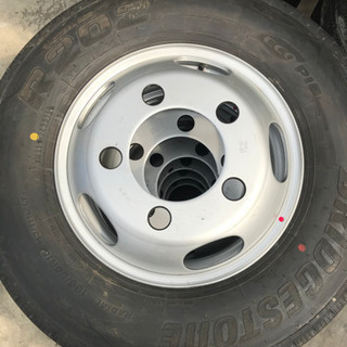 ブリヂストン　ほぼ新品　タイヤ+ホイール　195/85R15 113/111L 6本セット タイヤホイールセット 小型バン、トラック
