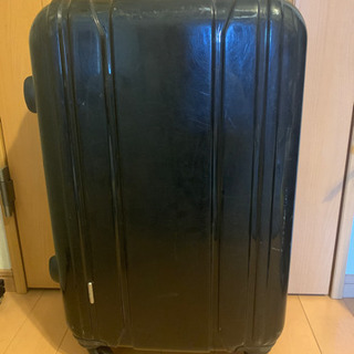 スーツケース　　ブラック