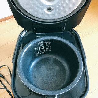 アイリスオーヤマ炊飯器　三合炊き