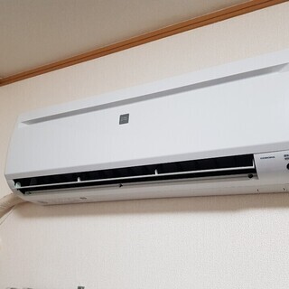 コロナ社の冷房用エアコンです。
