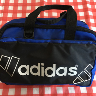 adidasバッグ