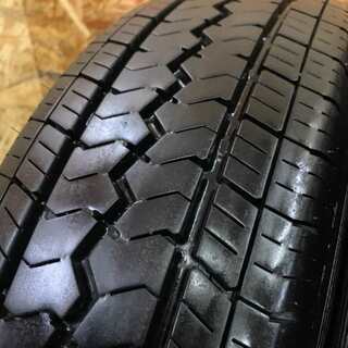 TOYO V-02e 195/80R15 107/105L LT 15インチ 夏タイヤ 4本 2017年製 バリ溝 ハイエース キャラバン等 (VTO111) クレジットカード QR決済可能